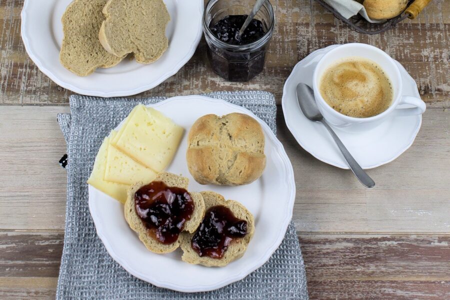 Rezepte für Joghurtbrötchen und Quarkbrötchen