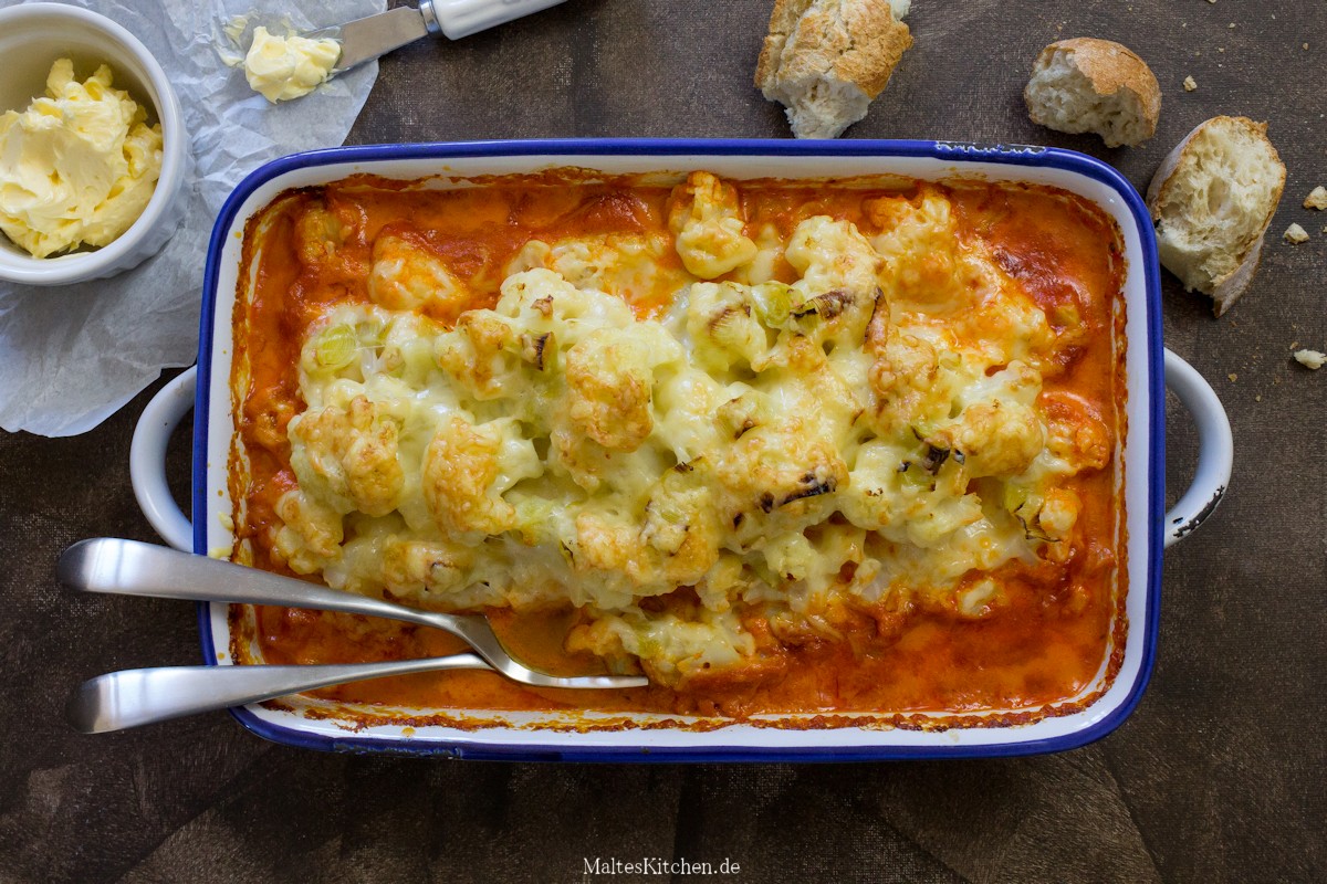 Blumenkohl-Lauch-Gratin in Paprika-Rahm-Sauce