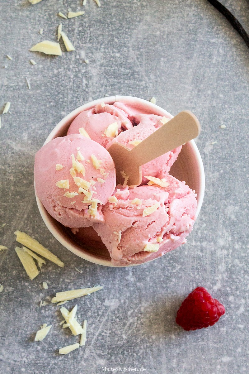 Frozen Joghurt mit Himbeeren