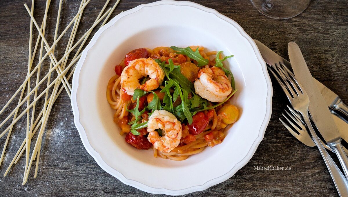 Rezept für Spaghetti mit Paprika, Tomaten & Garnelen