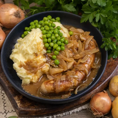 Bratwurst mit Zwiebelsoße