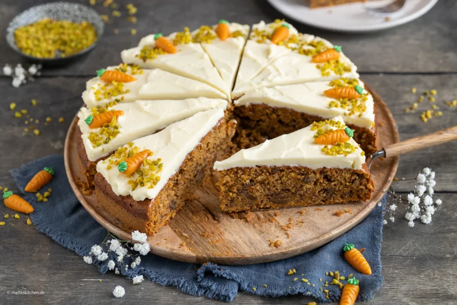 Karottenkuchen mit Frosting