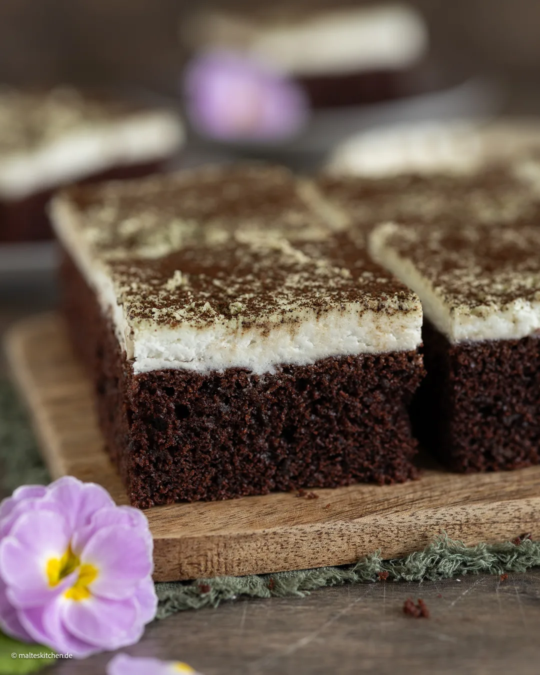 Gâteau à la mousse basé sur la recette de la RDA de grand-mère