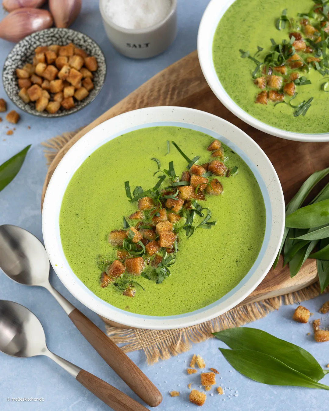 Bärlauchsuppe mit Croutons