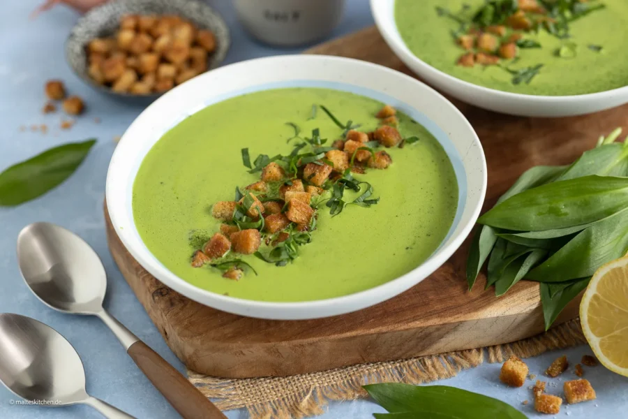 Feine Bärlauchsuppe mit Weißwein & Sahne