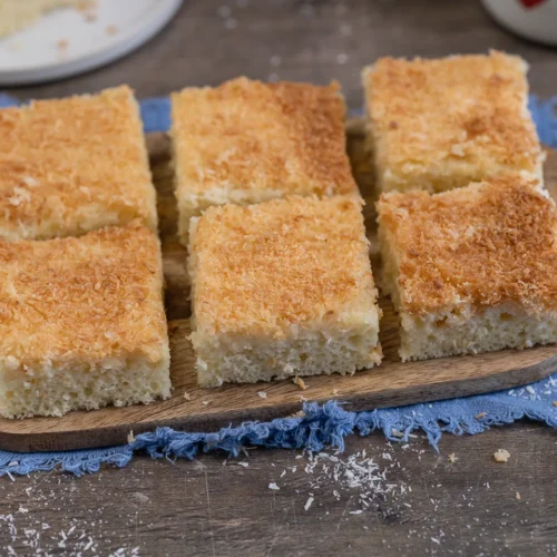 Gâteau au babeurre et à la noix de coco