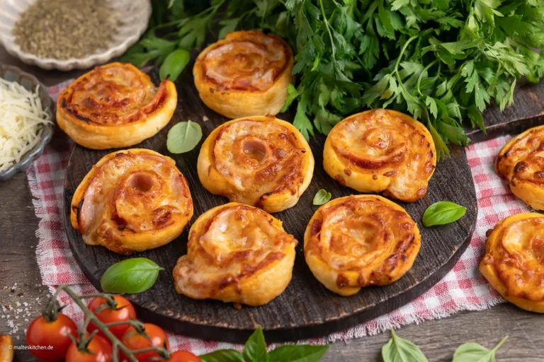 Pizzaschnecken aus Blätterteig