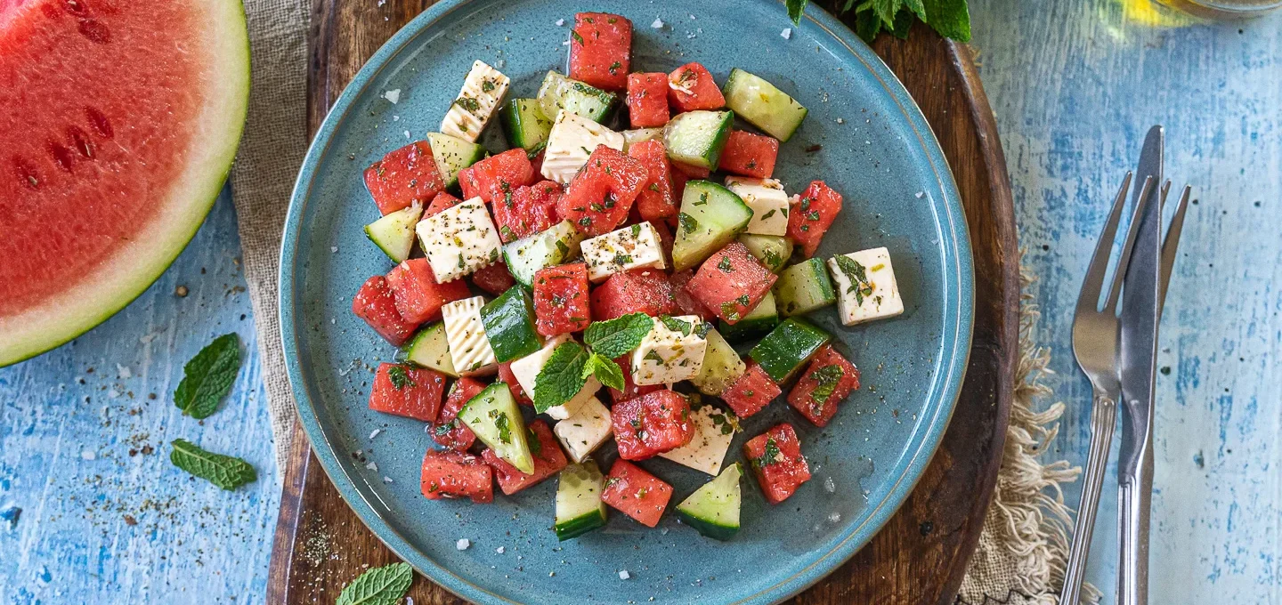 Wassermelone und Feta im Salat