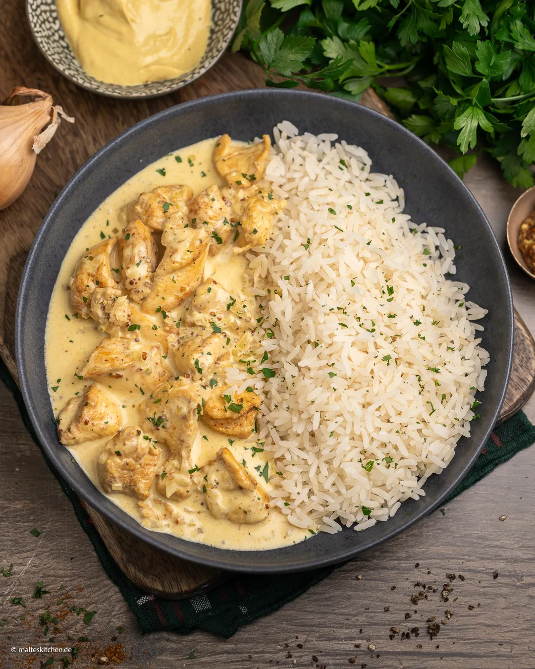 Hähnchen geschnetzelt mit Reis