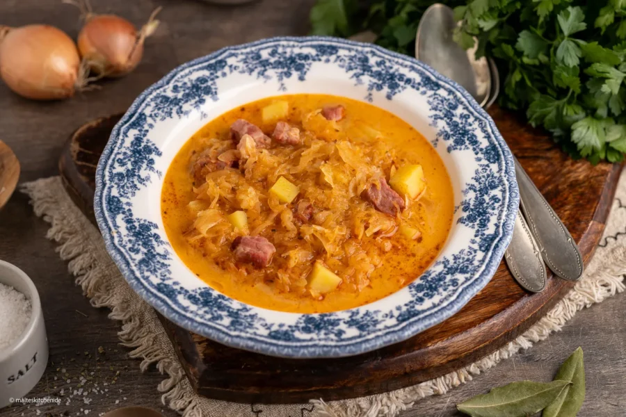 Sauerkrautsuppe mit Kassler